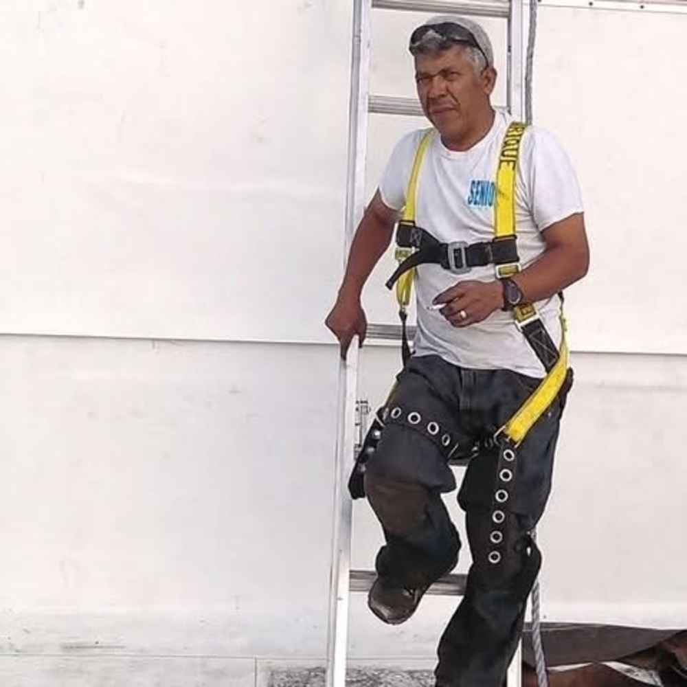 Meet your Posher, Héctor